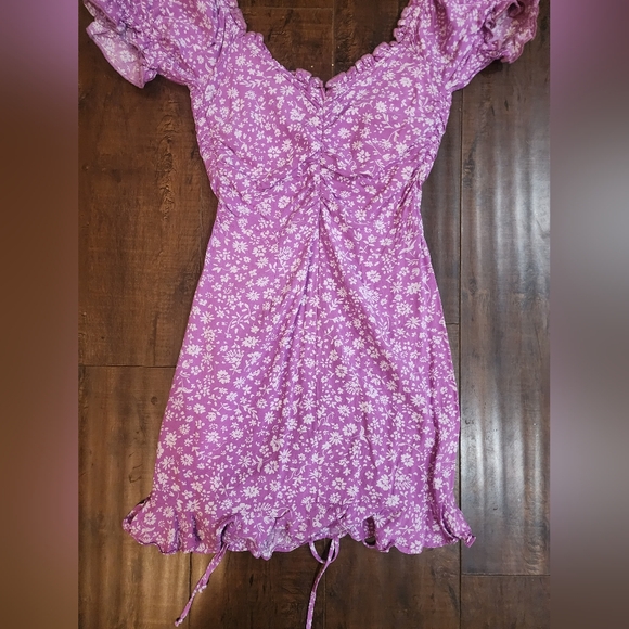 Like New Lavender Puff Sleeve Mini Dress Size Small - Picture 10 of 12